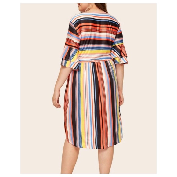 ➕Multicolor Flare Sleeve Dress - Picture 4 of 6